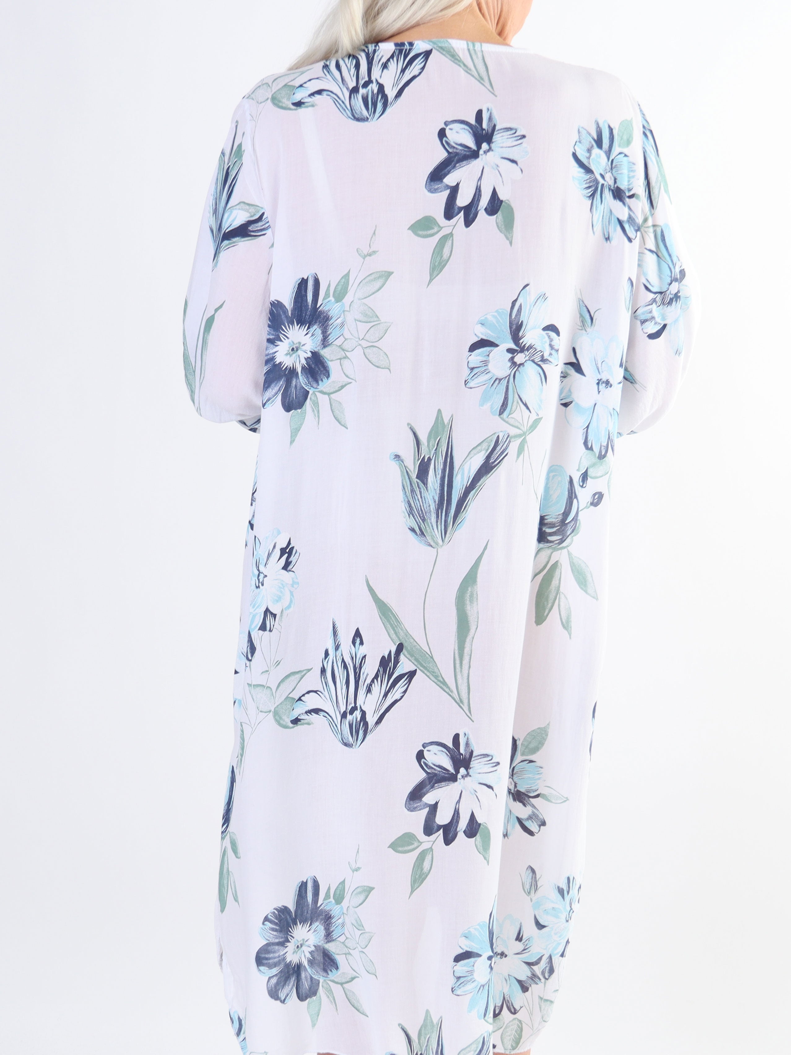 Jaana - Sød plus size tunikakjole med flæser foran